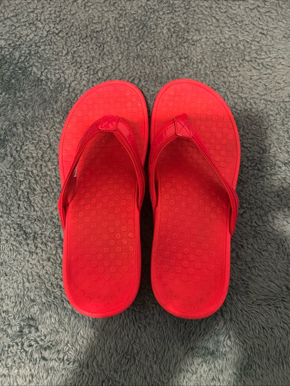 Vionic Red Women's Flip Flop Sandals - Picture 4 of 7